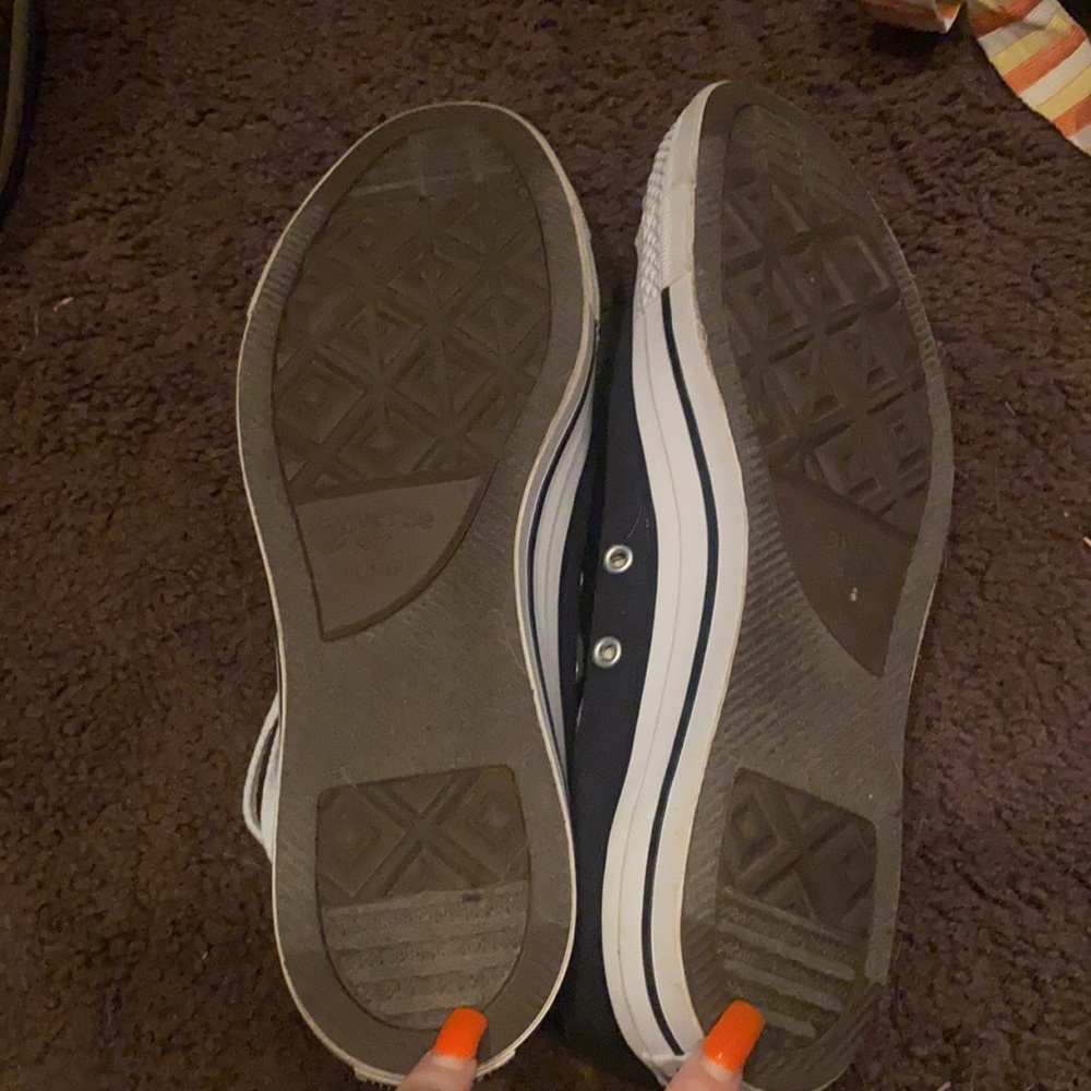 Converse - Picture 2 of 3